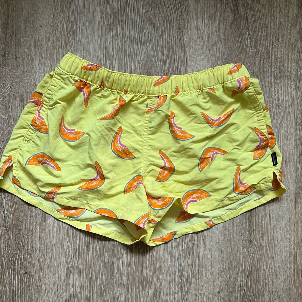 Patagonia Barely Baggies Melon Yellow Medium Shorts